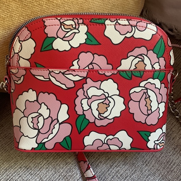 NWT BETSEY JOHNSON RED FLORAL BAG! - Picture 3 of 7